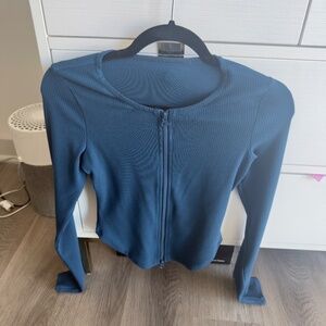 Alo Ribbed Startdust long sleeve in eclipse blue size small